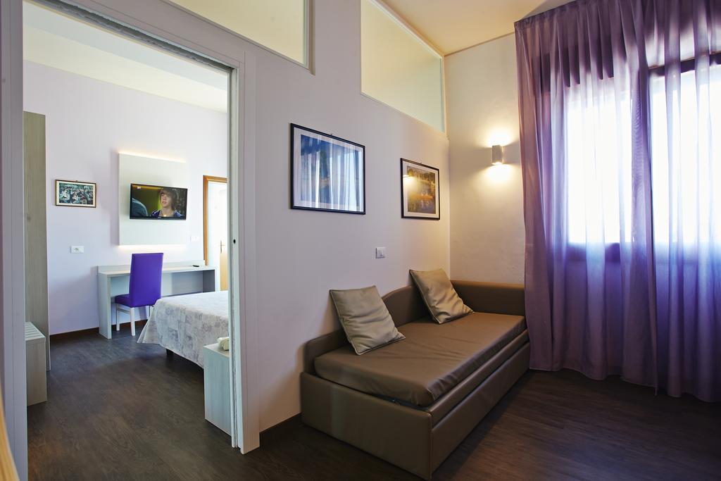 Hotel Sara Каорле Стая снимка