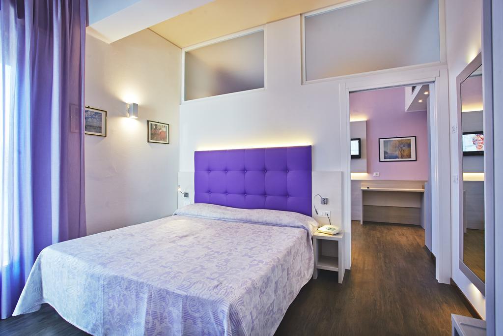 Hotel Sara Каорле Стая снимка