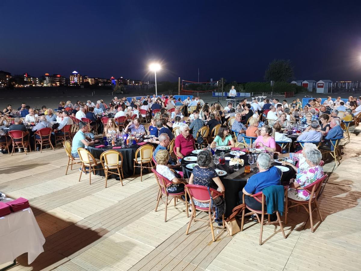 Hotel Sara Каорле Екстериор снимка